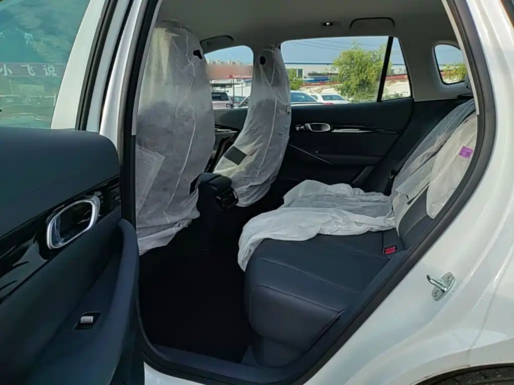 Geely Galaxy Galaxy E5 2026 2026 530km Voyager Edition