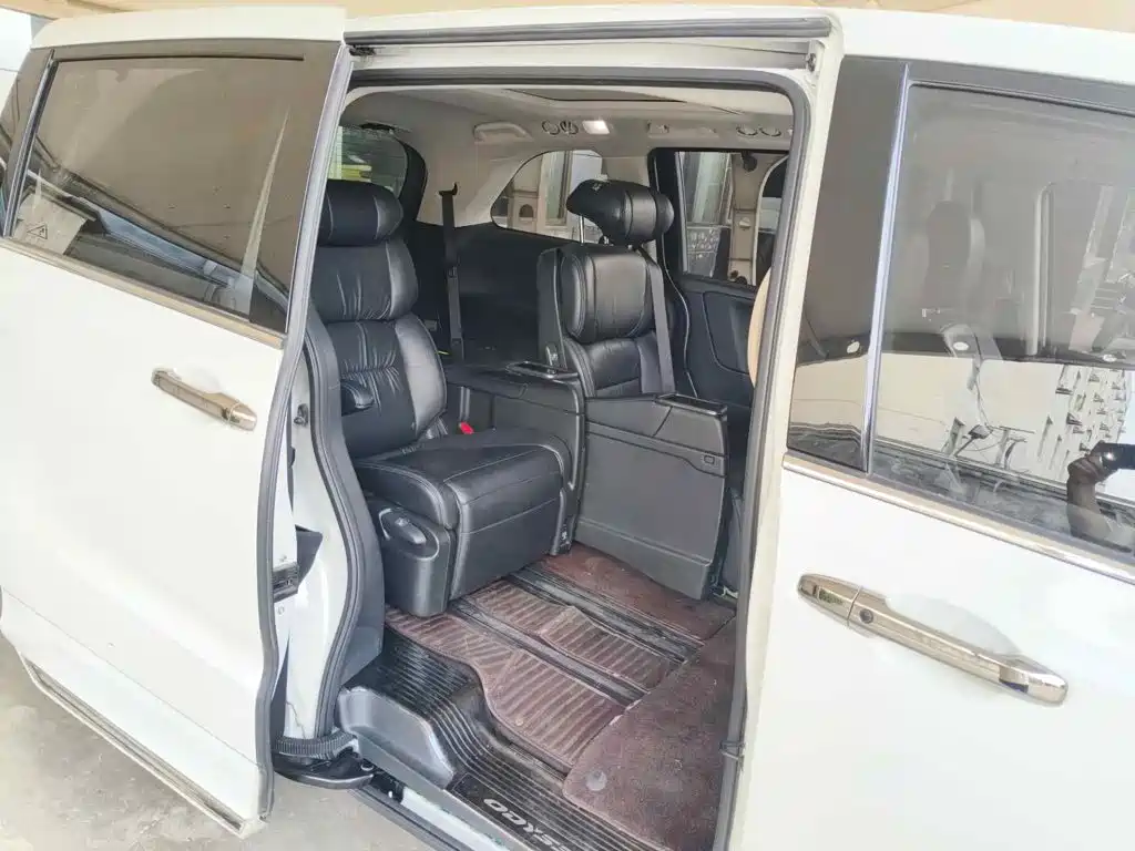 Photo 11 - Honda Odyssey