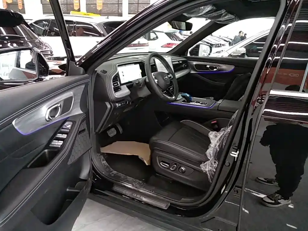 GAC Trumpchi Trumpchi GS8 2025 Pilot Series 2.0TGDI 2WD Luxury Edition 5-seater фото 16