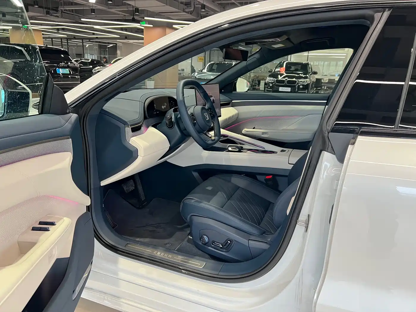 ZEEKR EXTREME KRYPTON 001