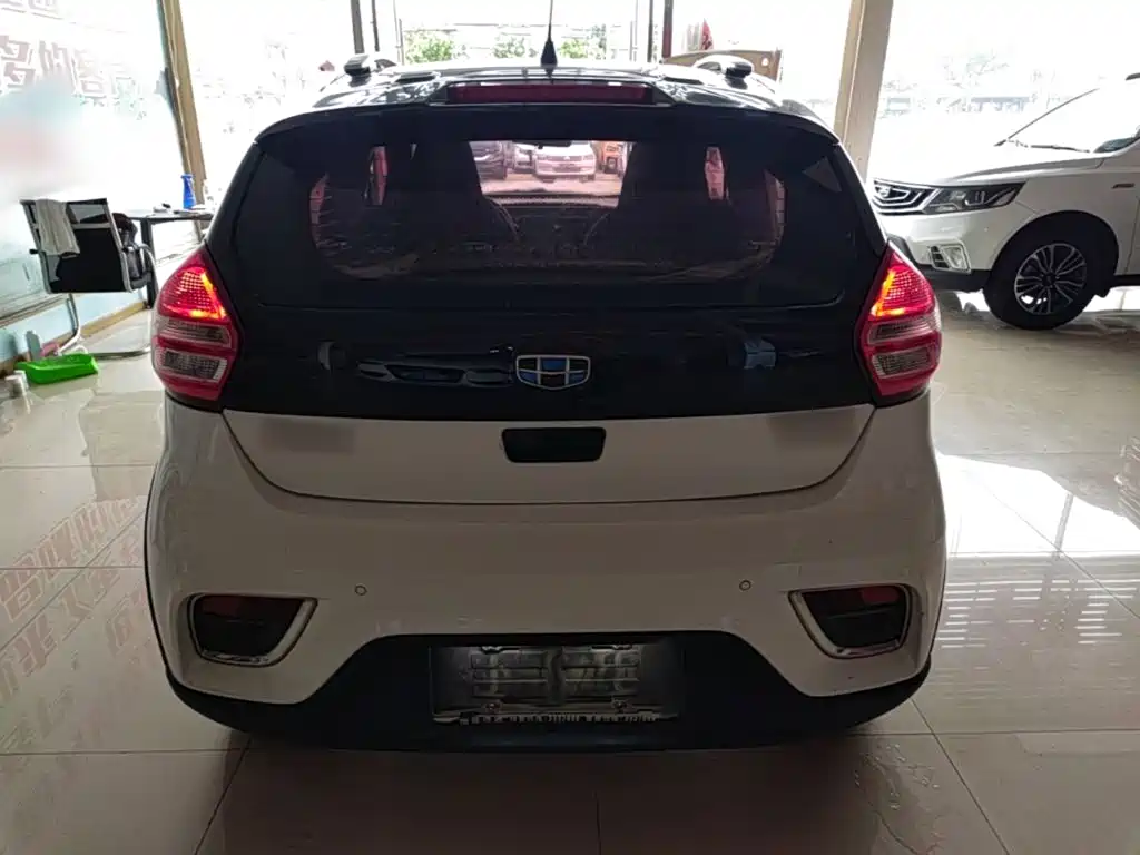 Geely Yuanjing X1 2018 2017 1.3L Auto Fun Edition