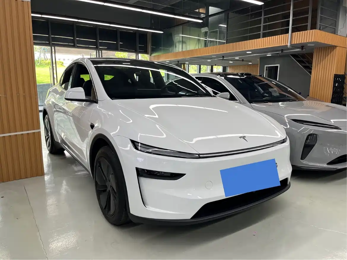 Tesla Model Y 2026 2026 Rear-Wheel Drive