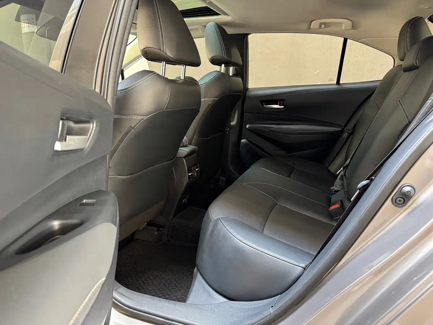Фото 7 - Toyota Corolla