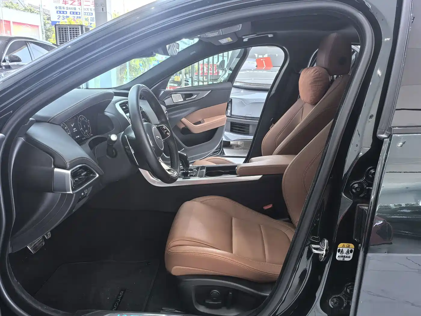 Jaguar XEL 2024 2024 Model 2.0T 250PS R-DYNAMIC S Gloss Black Sport Edition