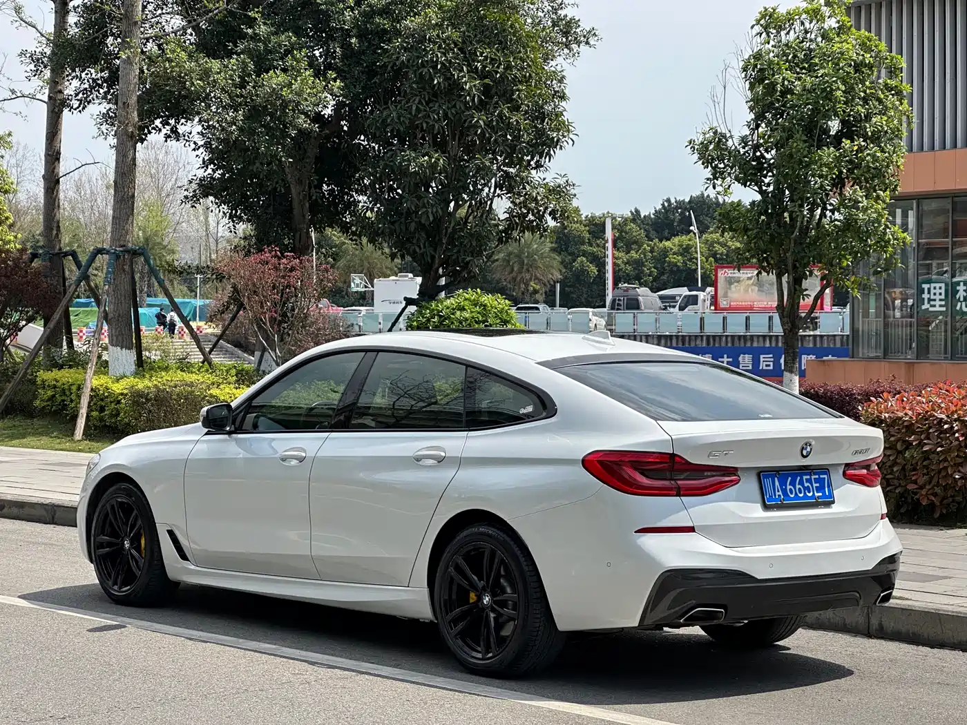 BMW 6 Series GT 2019 630i M Sport Package фото 6