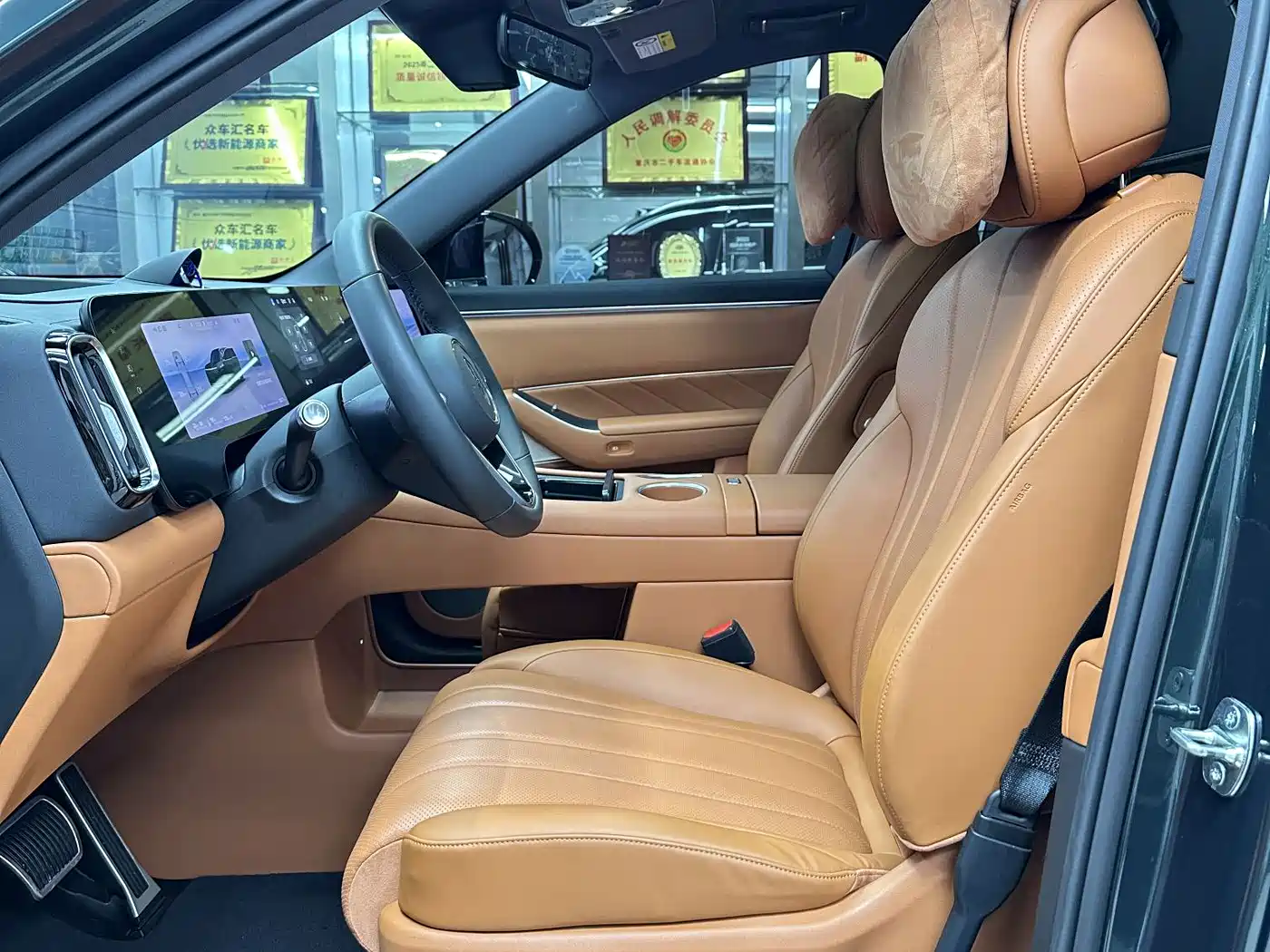 Aito AITO M8 2025 2025 Extended Range Ultra 53.4kWh 6-Seater