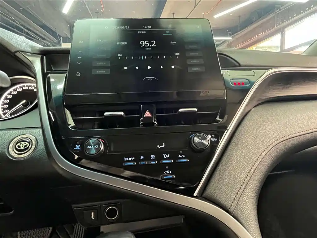 Toyota Camry 2021 2.0G Luxury Edition фото 20