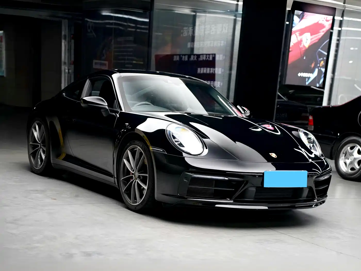 PORSCHE 911