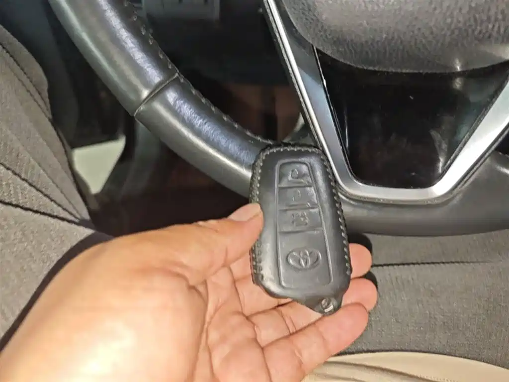 Toyota Avalon 2019 Hybrid 2.5L Luxury Edition China VI фото 9