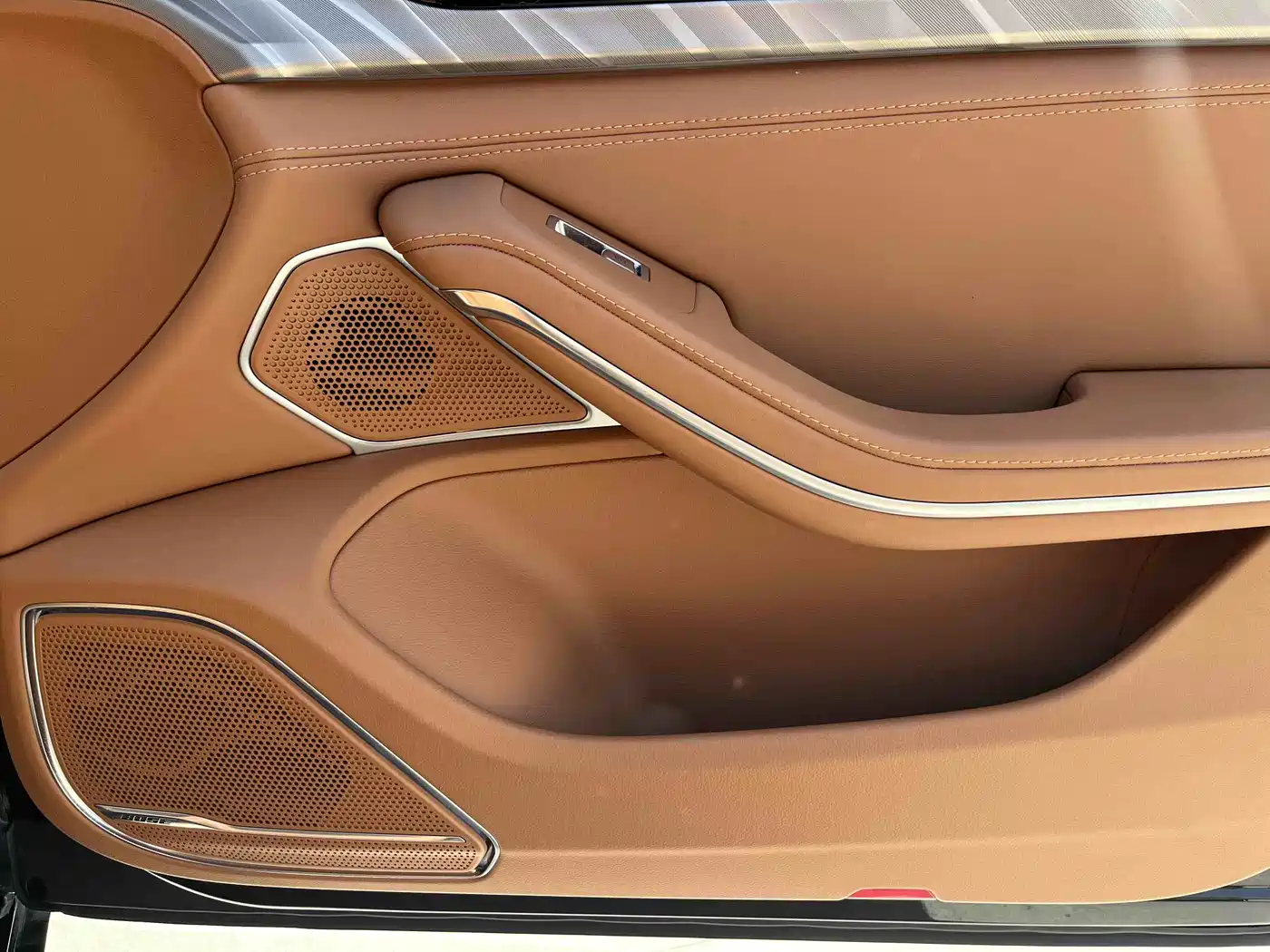 Hongqi H9 2020 2.0T Smart Connection Qi Xiang Edition фото 8
