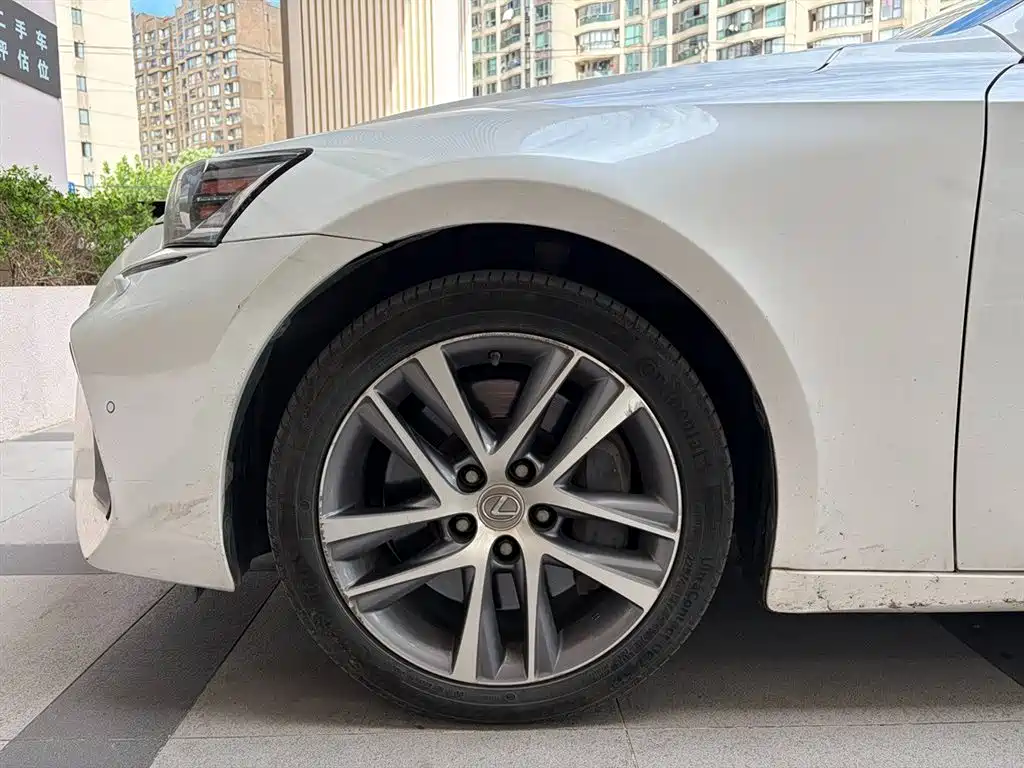 Lexus IS 2017 2017 300 Leading Edition