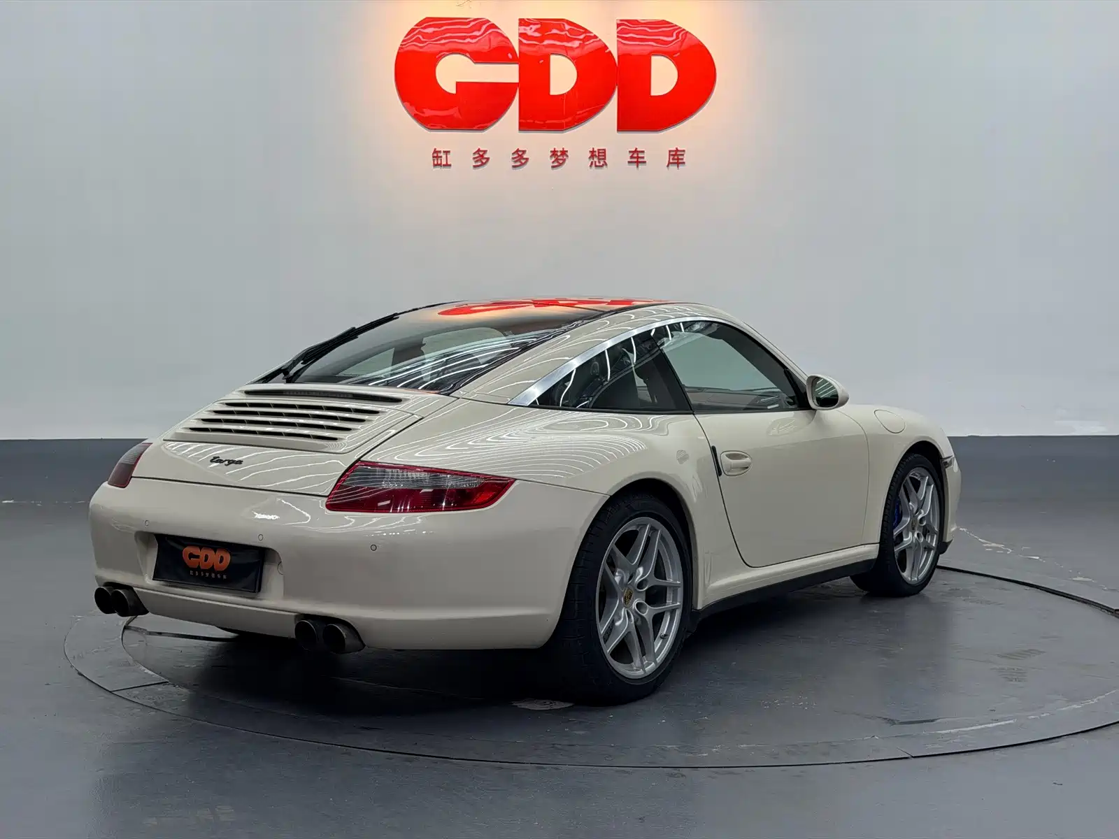 صورة 5 - Porsche 911