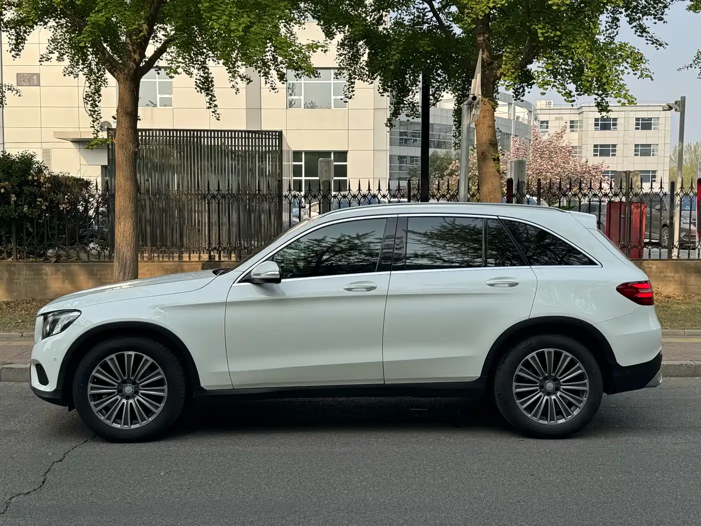 Mercedes-Benz GLC 2017 GLC 200 4MATIC фото 8