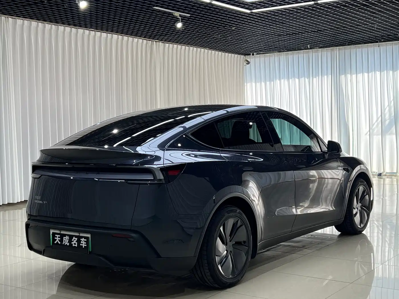 Tesla Model Y 2026 2026 Long Range All-Wheel Drive