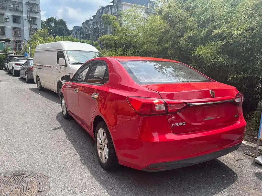 Фото 2 - Roewe 360