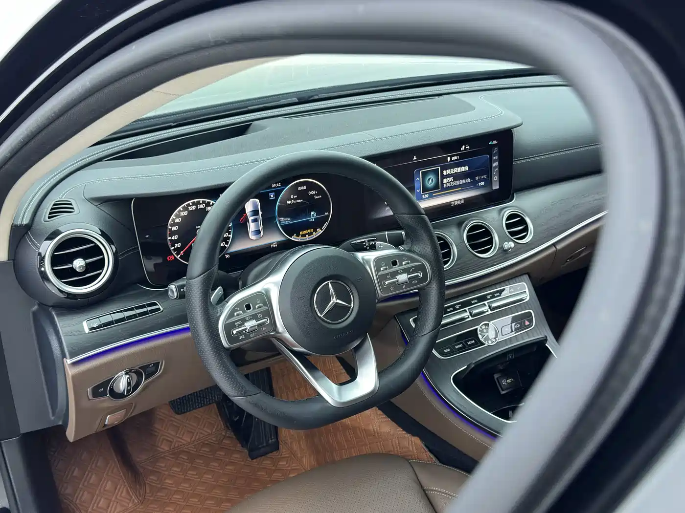 Mercedes-Benz E-Class 2020 Facelift E 300 L Sport Exclusive фото 11