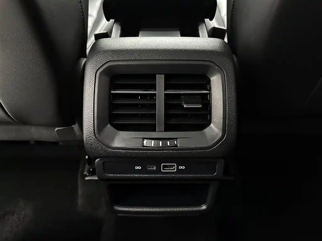 Volkswagen Tharu 2021 Model 280TSI 2WD Comfort Edition фото 17