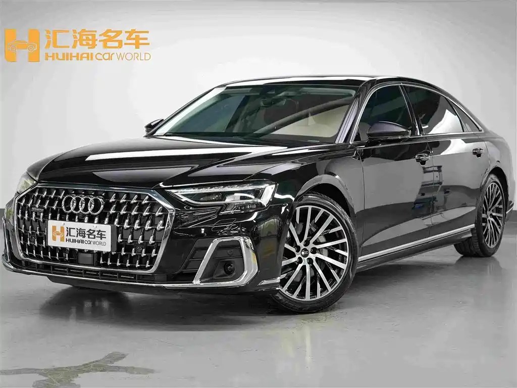 Фото 1 - Audi A8