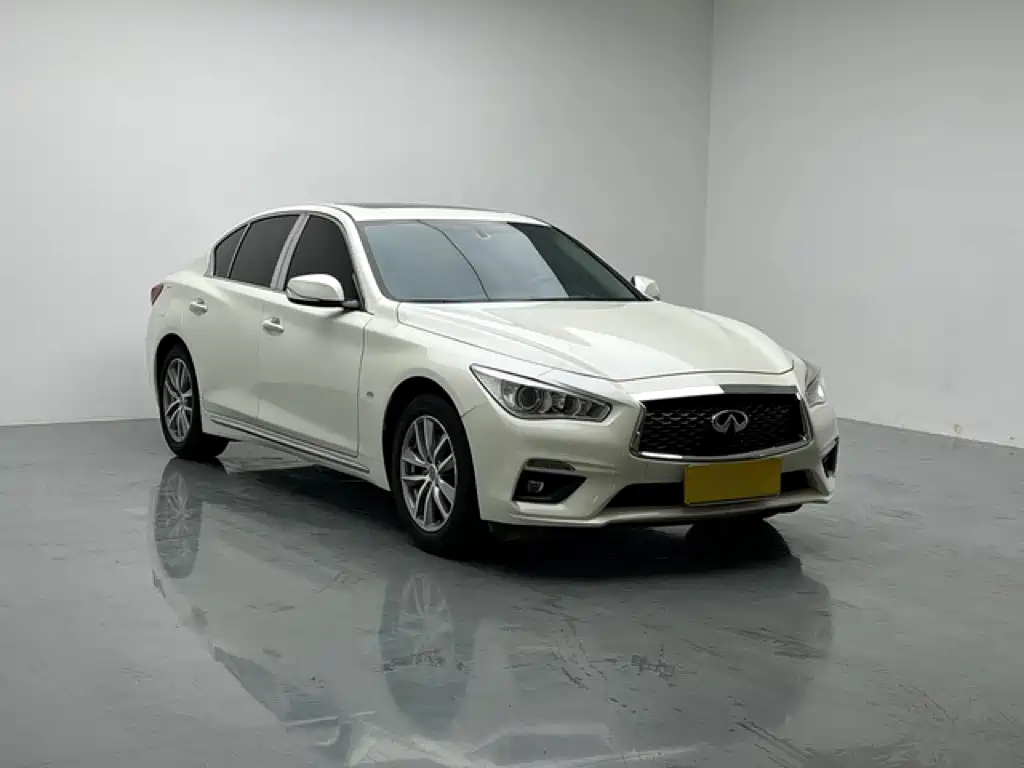 Infiniti Q50L 2019 2018 2.0T Comfort (China VI)