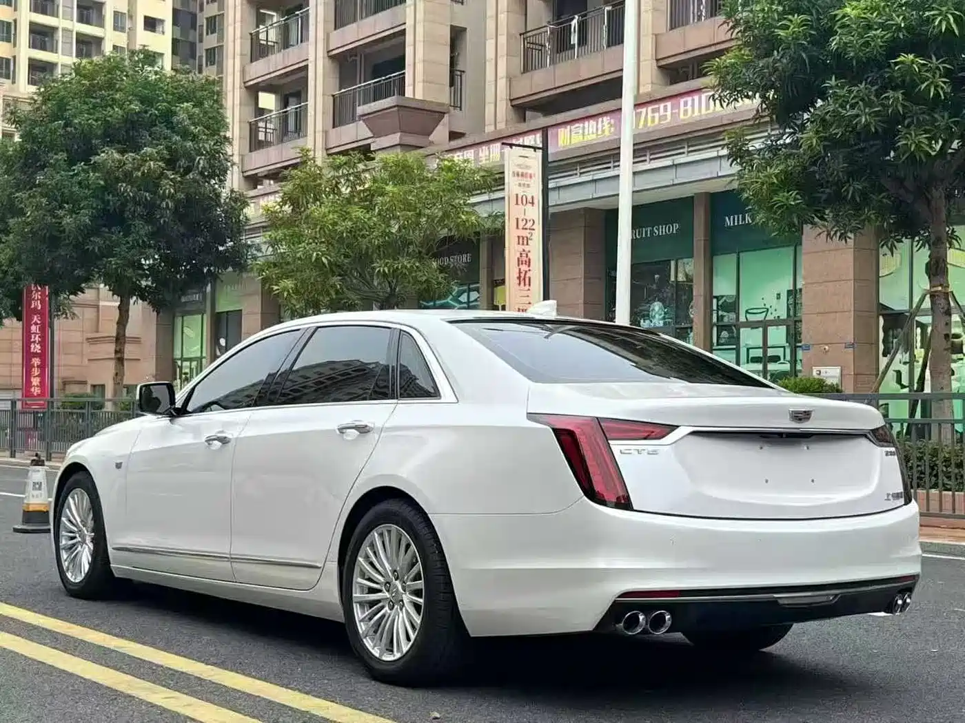 CADILLAC CT6