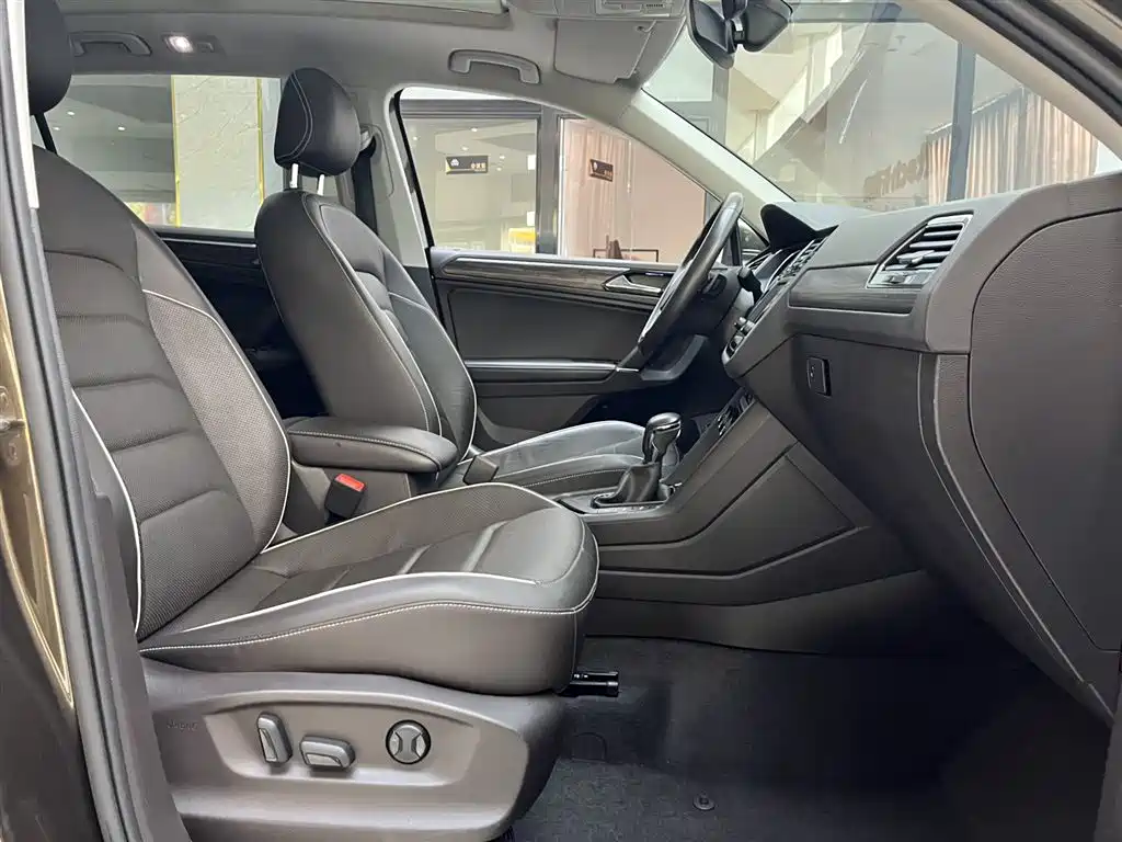 Volkswagen Tiguan L 2017 330TSI Automatic 2WD Flagship Edition фото 15
