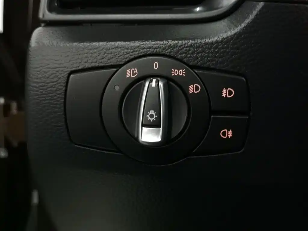 BMW X1 2014 xDrive20i X Design Package фото 21