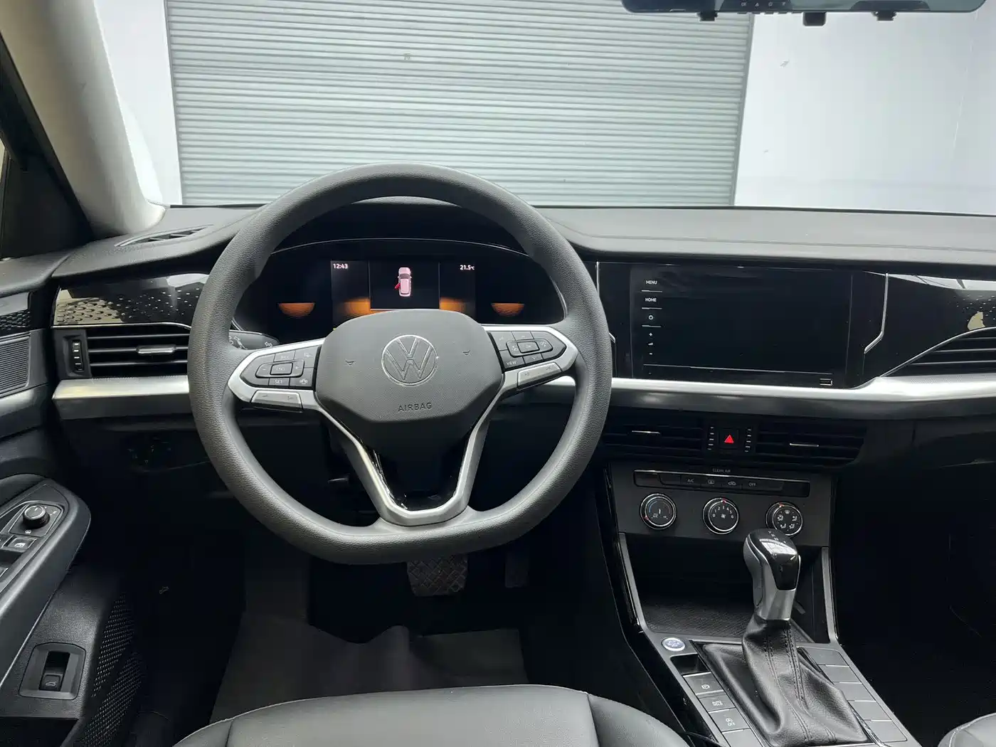 Volkswagen Passat 2022 280TSI Business Edition фото 14
