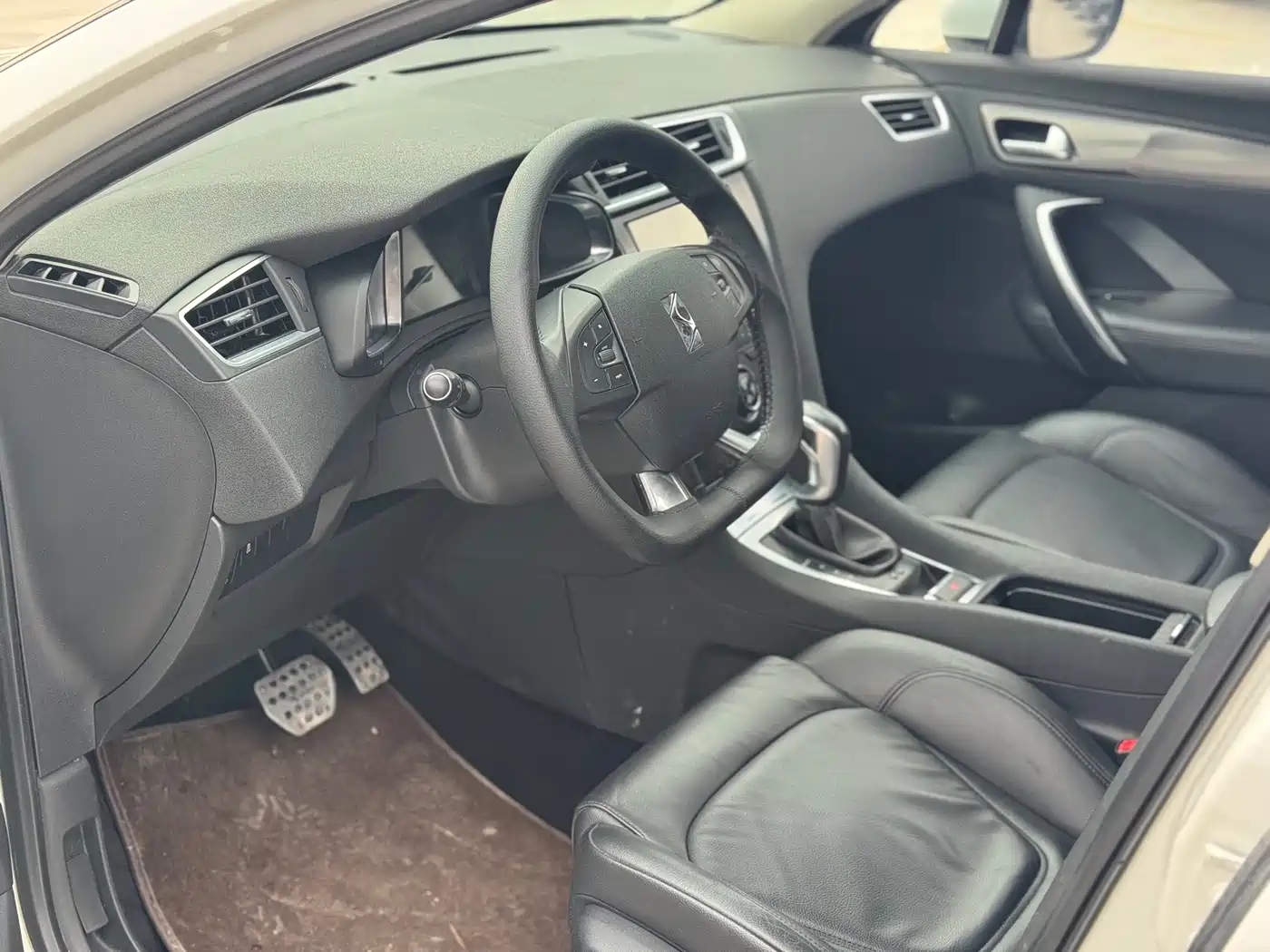 DS 5LS 2014 2014 1.6T Elegance THP160