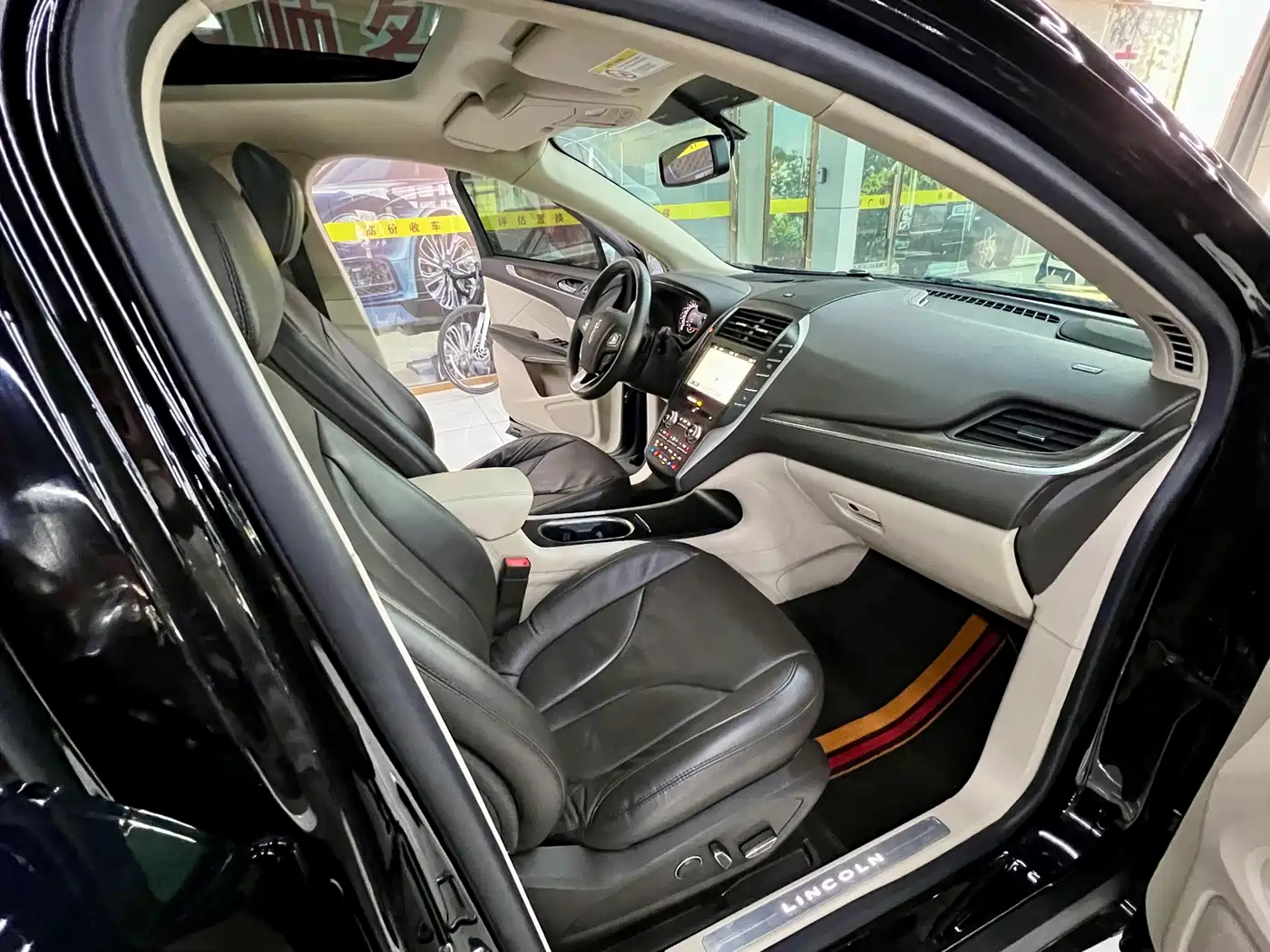 LINCOLN MKC