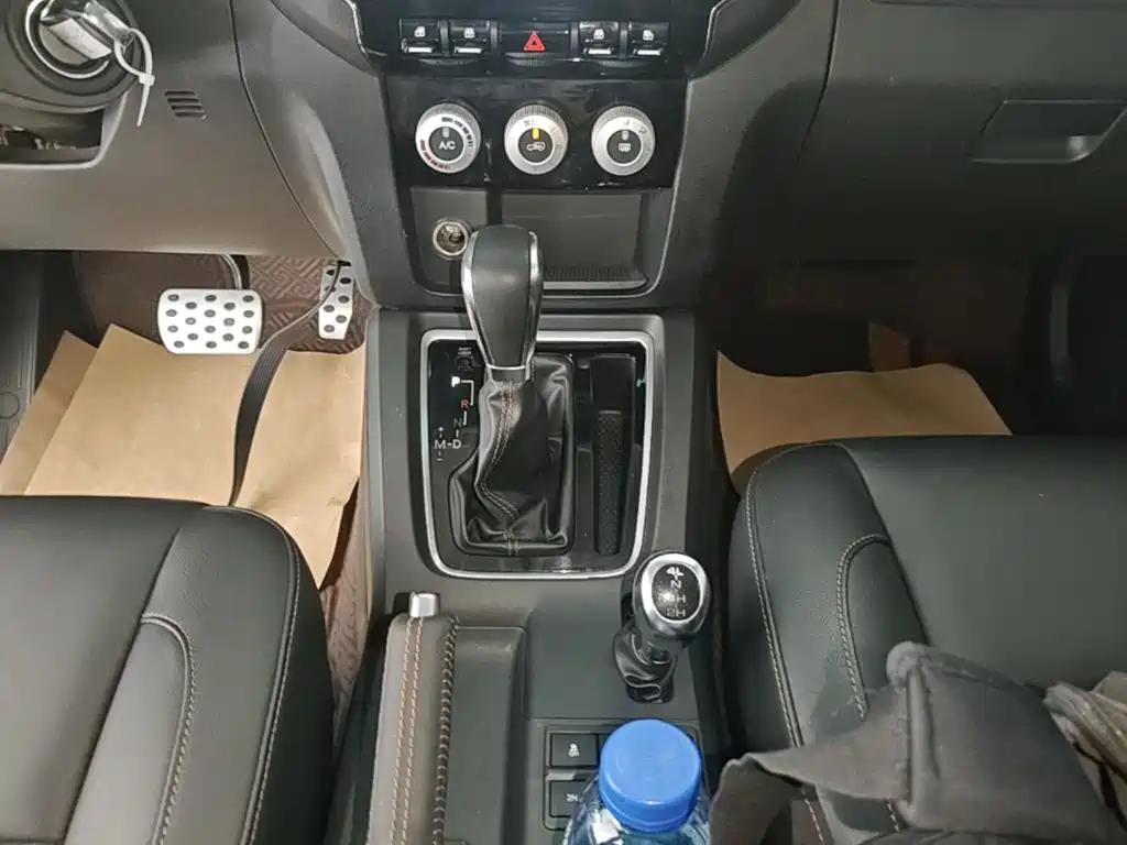 BAIC ORV Beijing Offroad BJ40 2016 2016 Model 40L 2.3T Automatic 4WD Exclusive