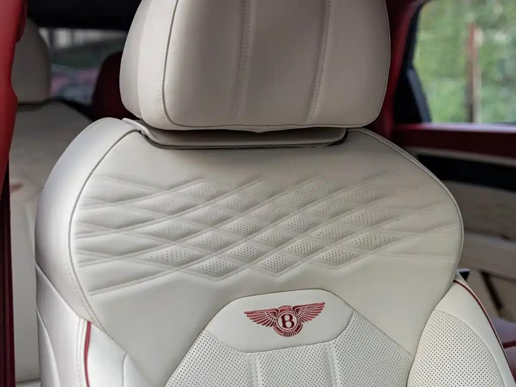 Bentley Bentayga 2026 2026 4.0T V8 Long Wheelbase Azure Edition