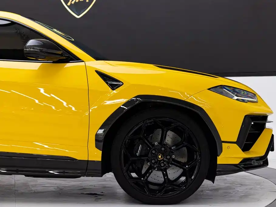 Lamborghini Urus 2022 4.0T V8 Performante фото 21