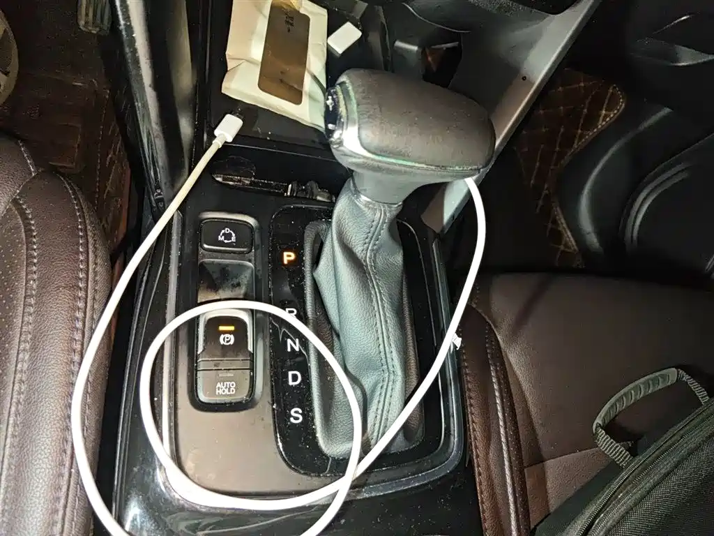 GAC Trumpchi Trumpchi GS4 2018 235T Automatic 2WD Luxury Smart Connect Million Commemorative Edition фото 7