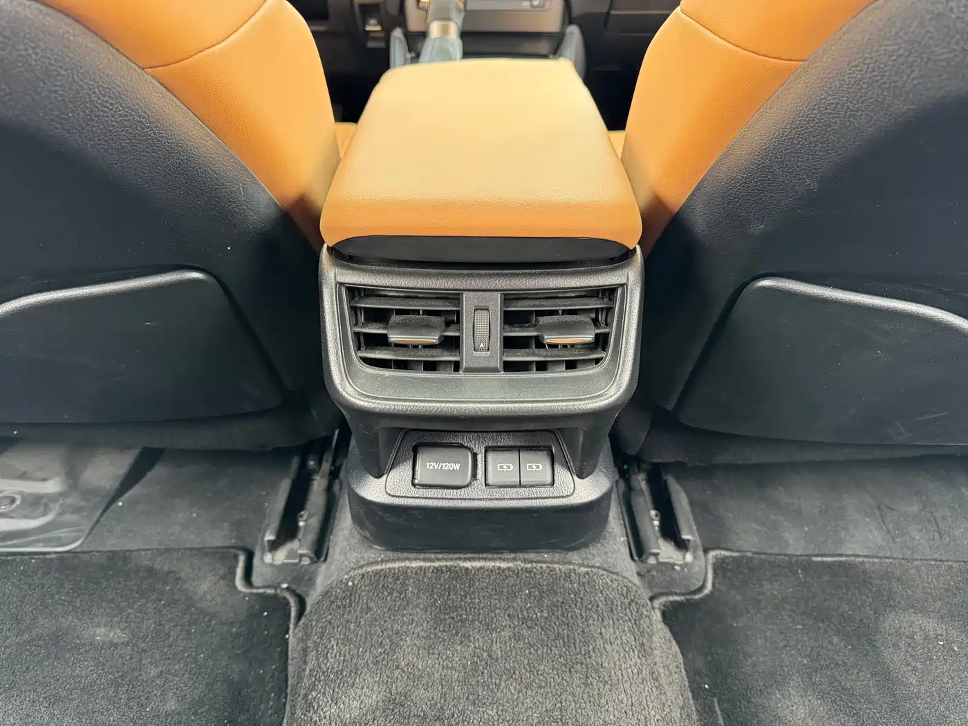 Lexus ES 2023 200 Excellence Edition фото 18