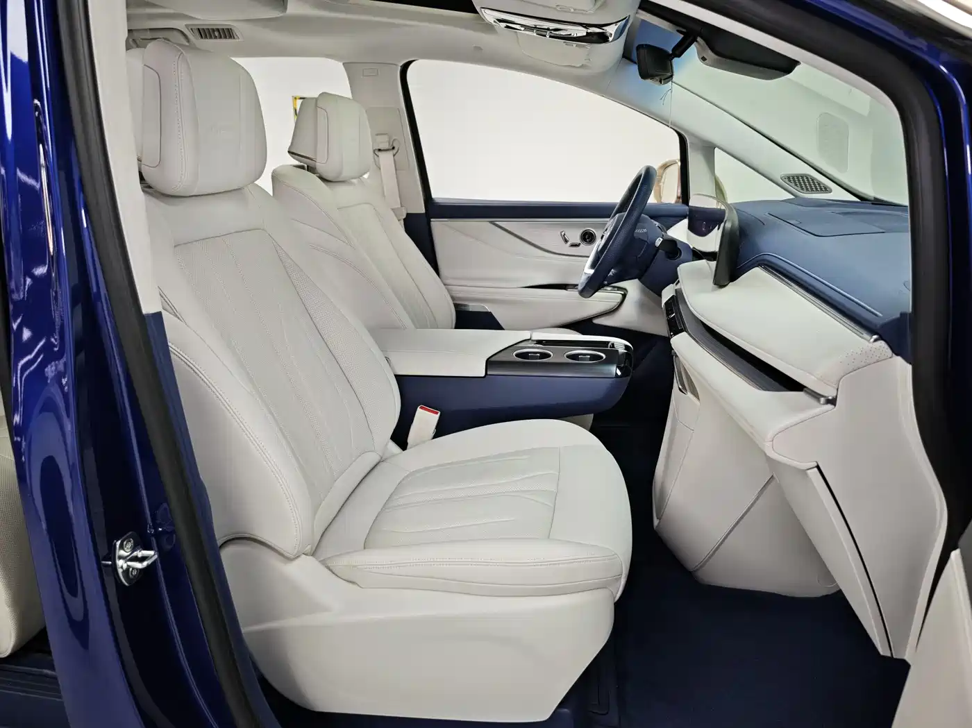 BUICK GL8 NEW ENERGY