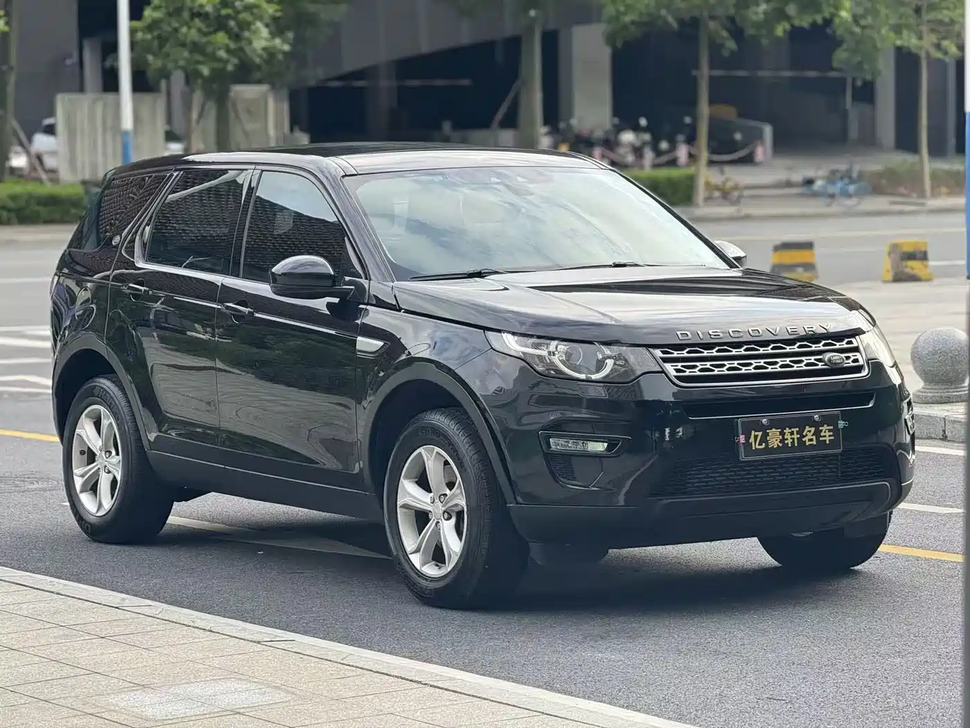 Land Rover Discovery Sport 2016 2.0T S фото 3