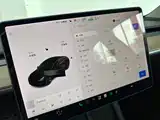 Photo 9 - Tesla Model 3