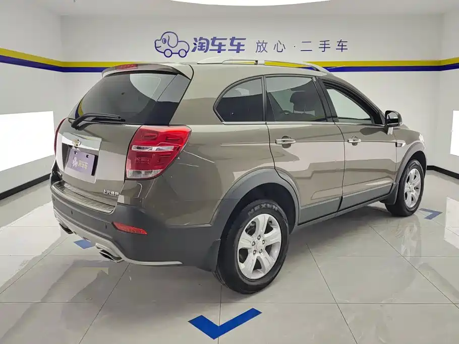 Chevrolet Captiva 2016 2015 2.4L 2WD Urban Edition 7-seater