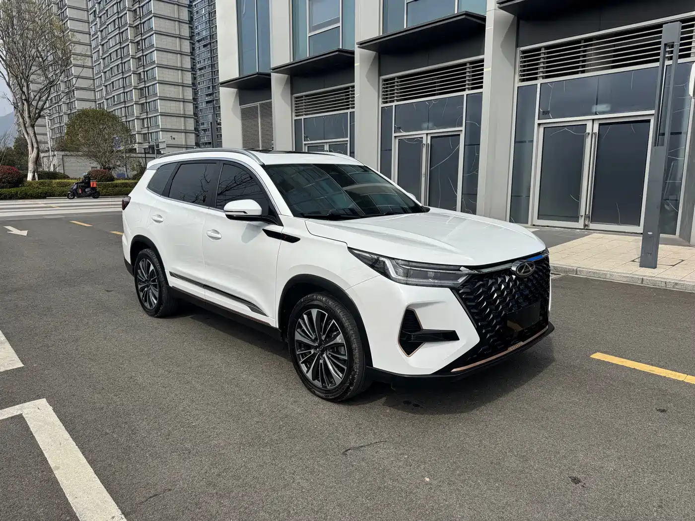 Chery Tiggo 8 PRO 2023 2024 Champion Edition 390T 2WD Peak Edition 5-Seater