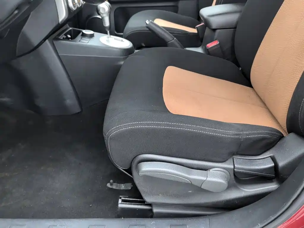 Dongfeng Fengdu MX6 2016 2015 2.0L CVT 4WD All-round Edition