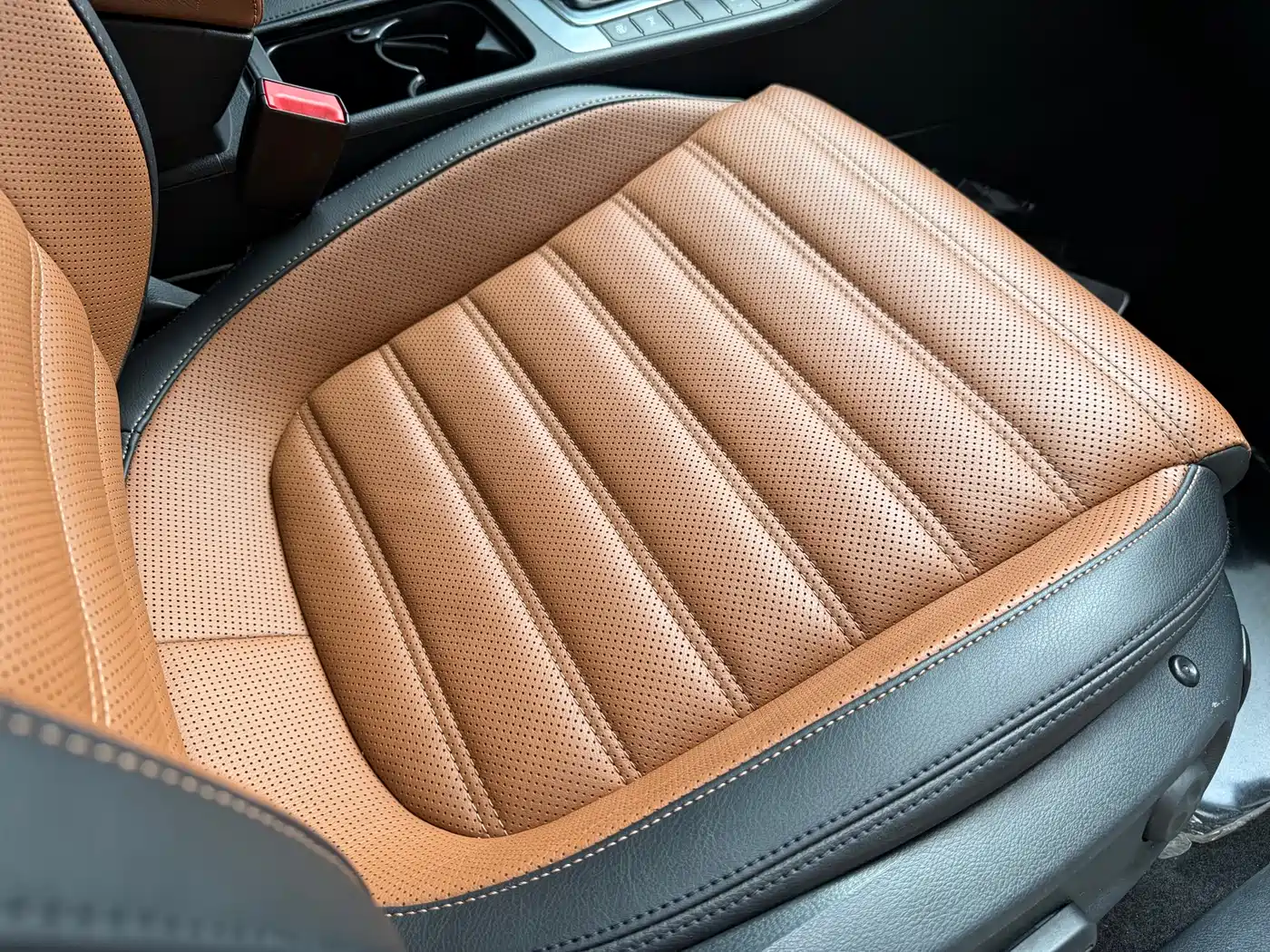 Volkswagen FAW-Volkswagen CC 2013 2.0TSI Ultimate фото 9