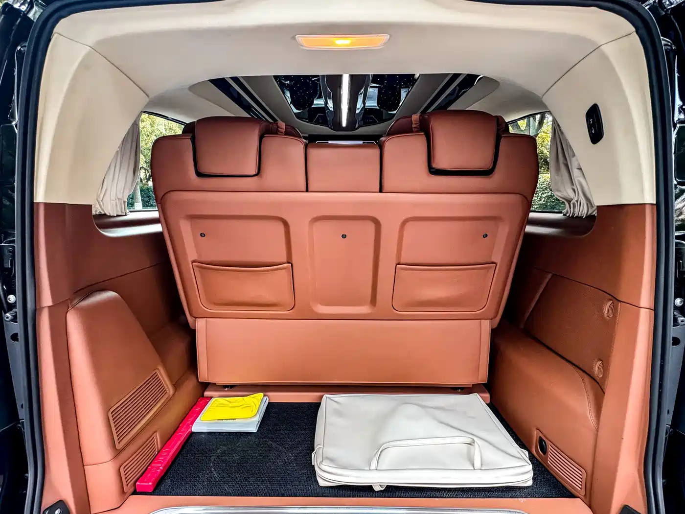 Mercedes-Benz Vito 2023 2.0T Business 7-Seater фото 34