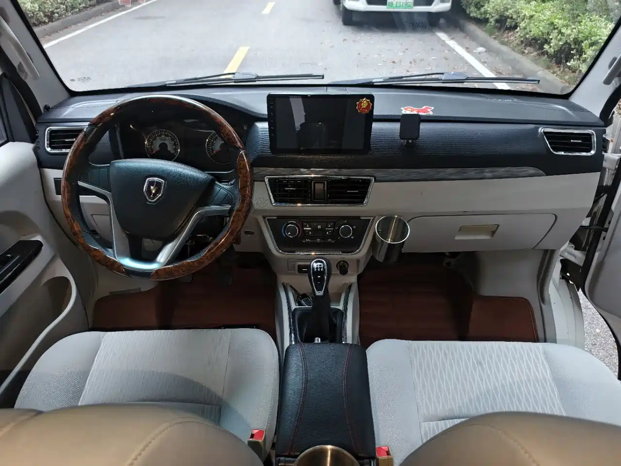 Jinbei New Hiace S 2021 2021 1.5L Business Central Air-conditioned Passenger Vehicle China VI SWC15M