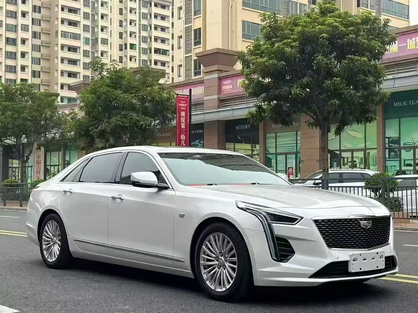 CADILLAC CT6