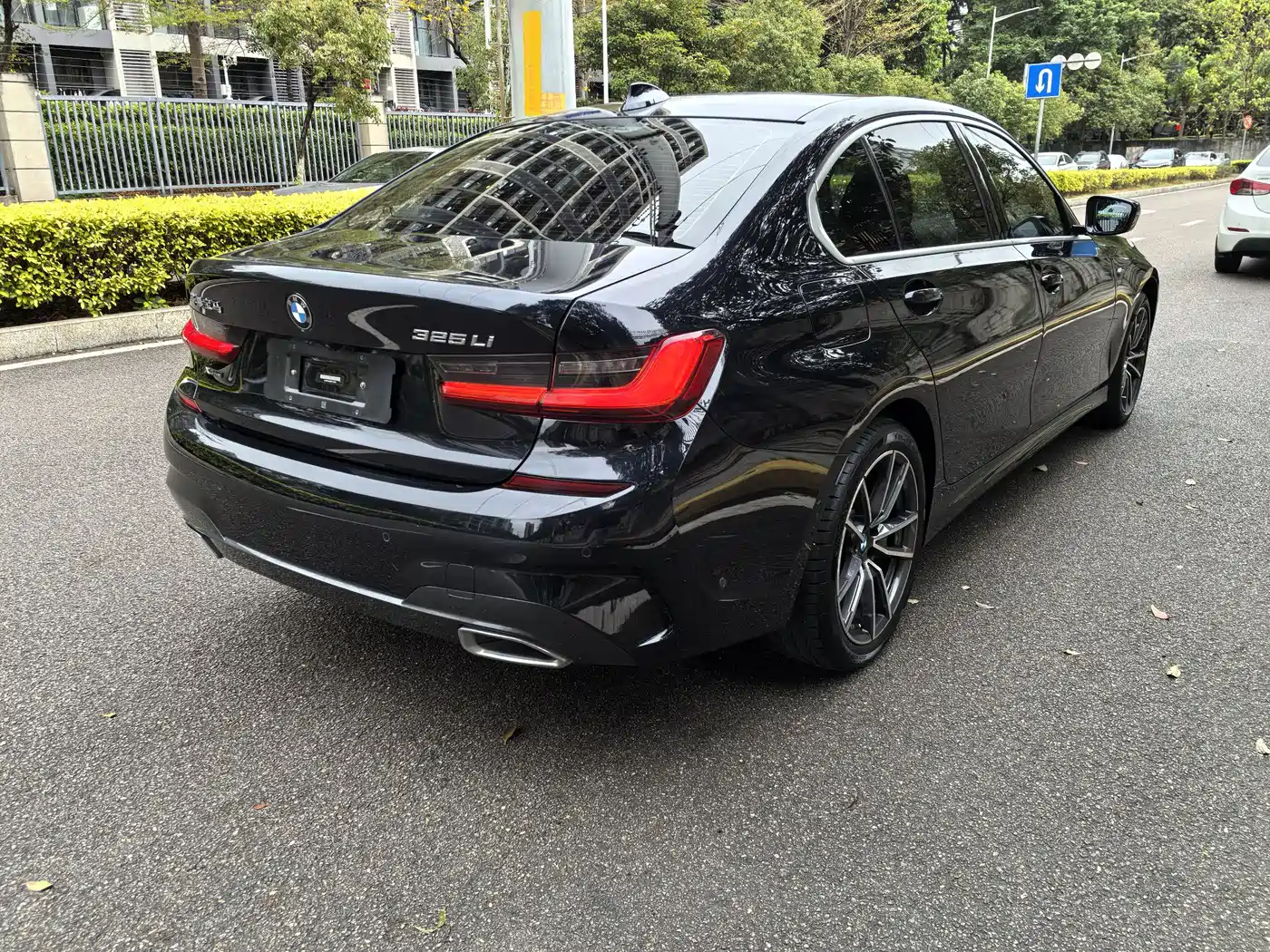 BMW 3 Series 2021 Second Facelift 325Li xDrive M Sport Package фото 15