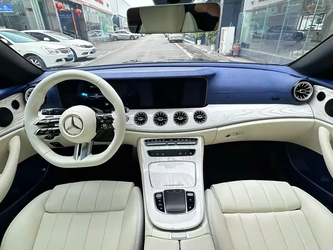  E CLASS