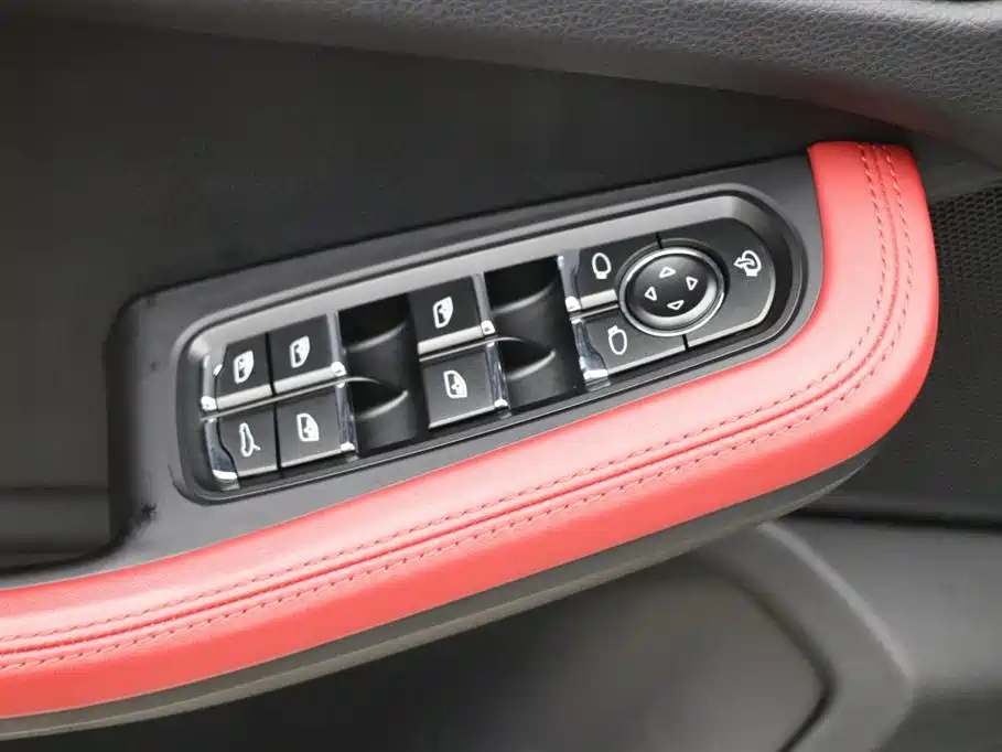 Porsche Macan 2021 Macan 2.0T фото 13