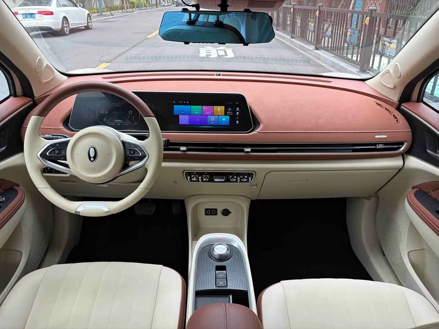 Ora Good Cat 2022 2022 400km Standard Range Luxury LFP