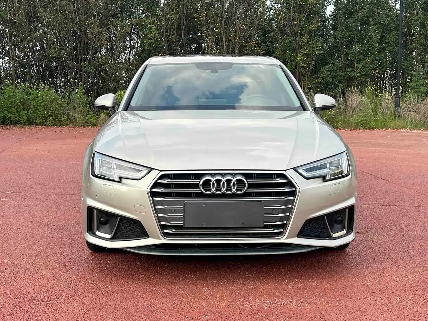 Photo 2 - Audi A4L