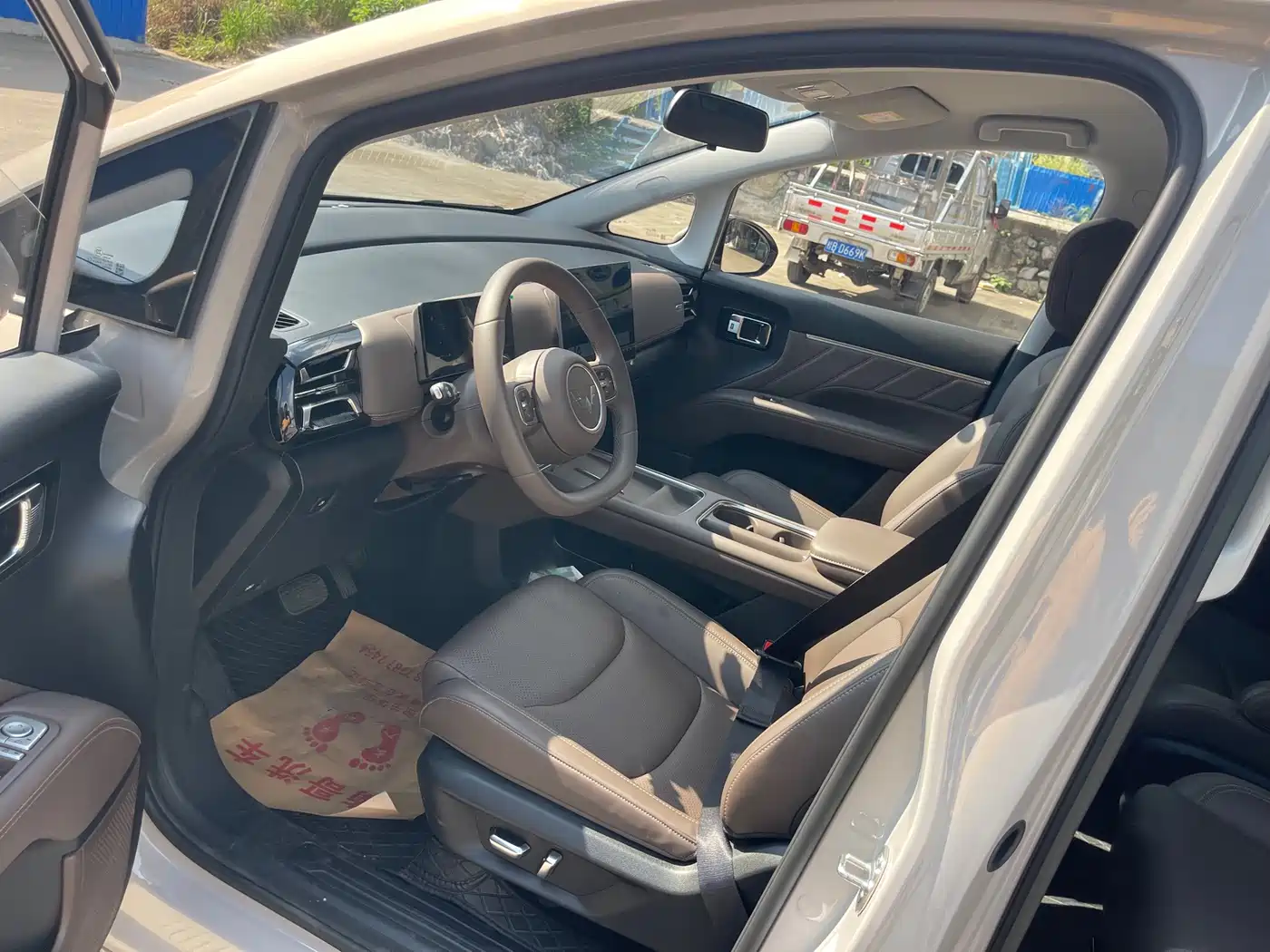 Wuling Motors Xingguang 730 New Energy 2025 2025 Model Plug-in Hybrid Base Version